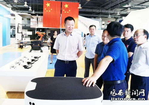 市委書記張常榮帶隊赴上海市招商考察